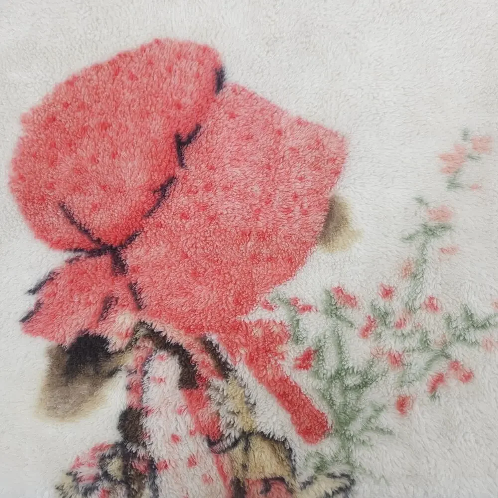 Vtg‎ Holly Hobbie Mink Plush Throw Nursery Blanket Sunbonnet Kawaii  Japan 39x54